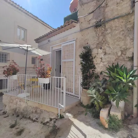 Domus Sicilie